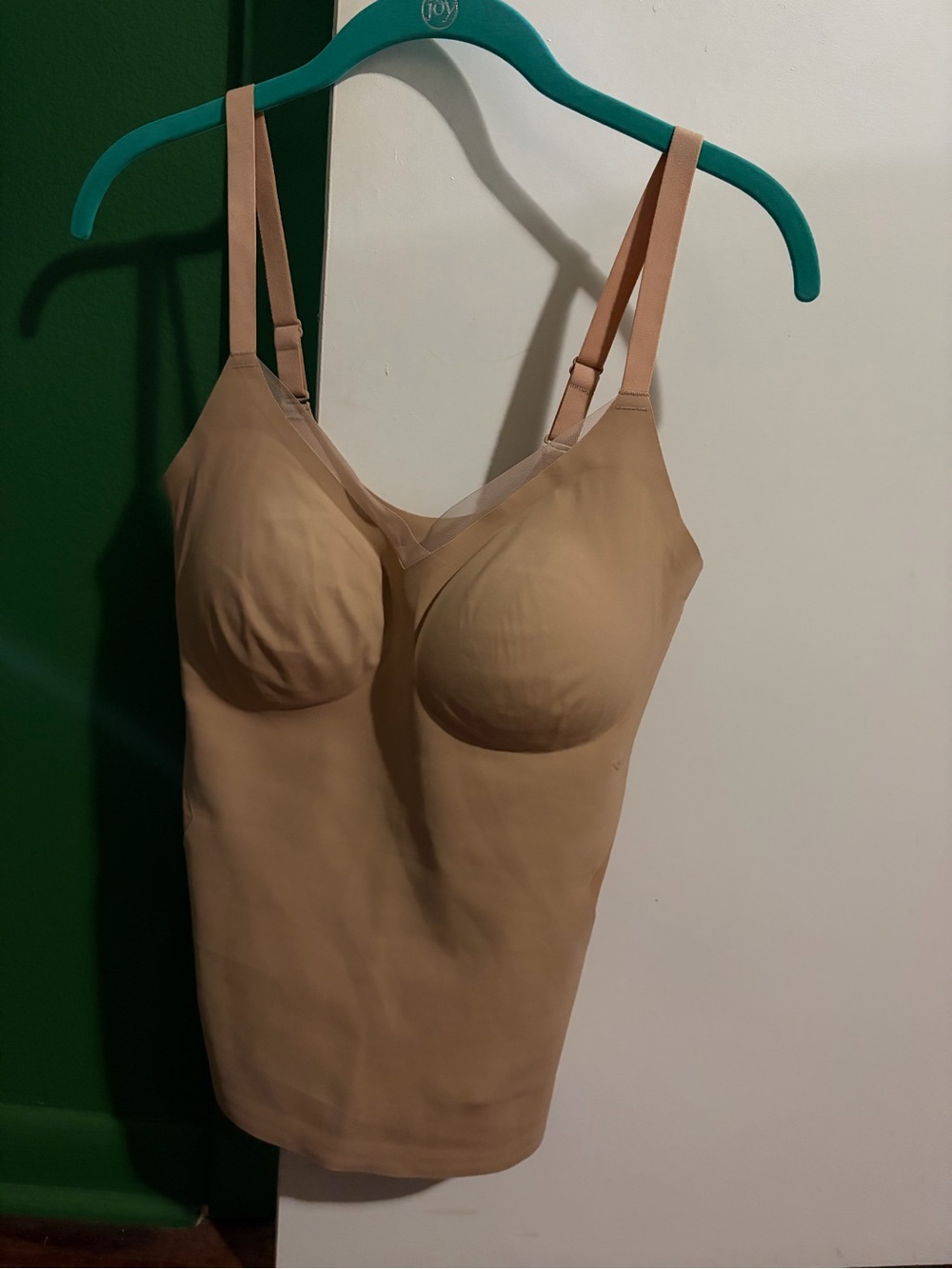 Seamless Nude Shaping Camisole with Built-In Cups